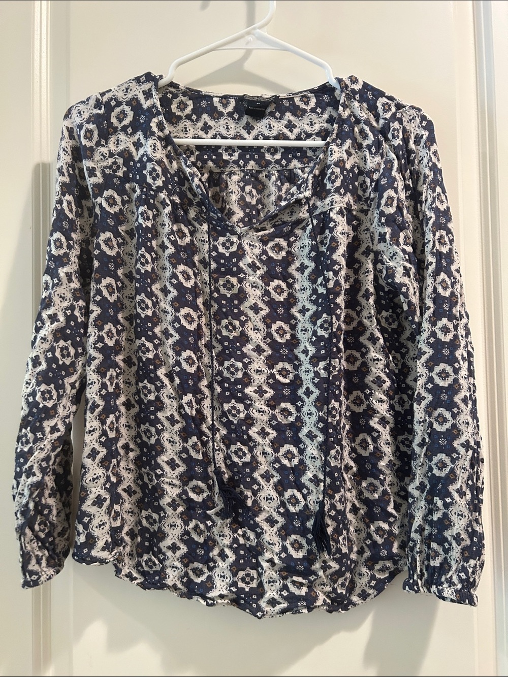 Lucky Brand Tassel Boho Peasant Patterned Long Sleeve elastic cuff Top size M